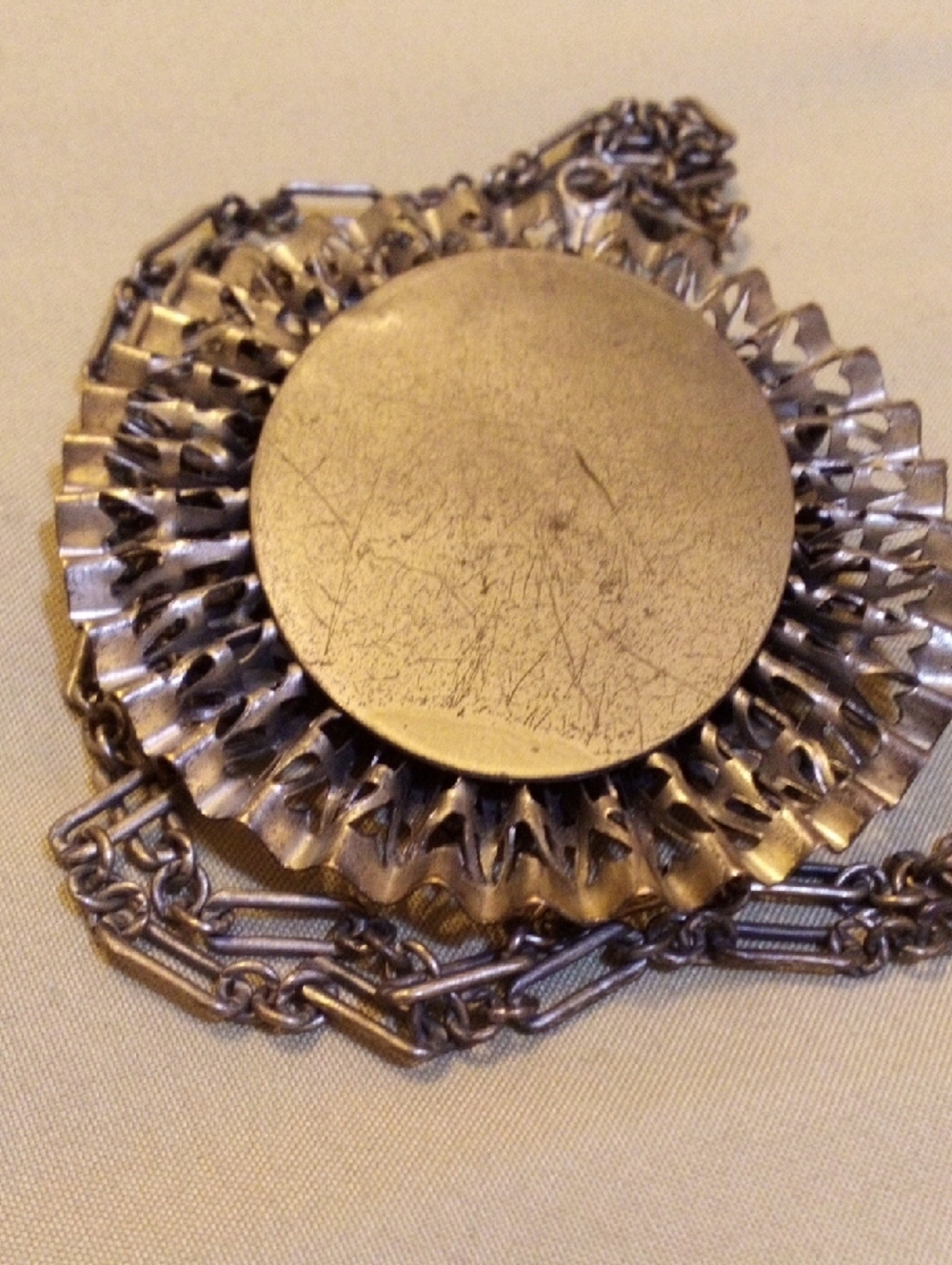 Antique-Style White Stone Medallion Pendant Necklace - Picture 3 of 6